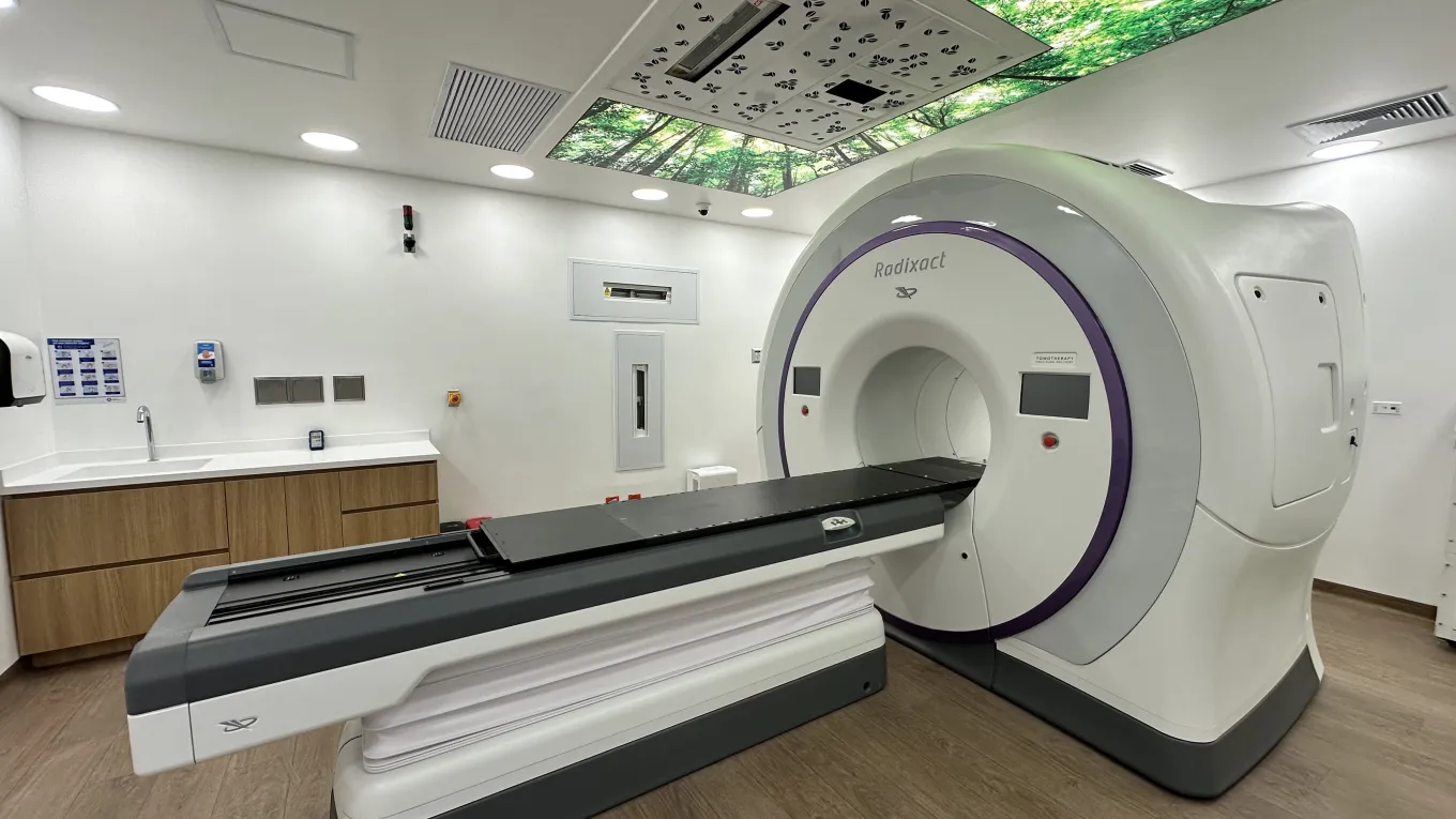 Radixact X9 - Equipo de alta tecnología para tratar el cáncer